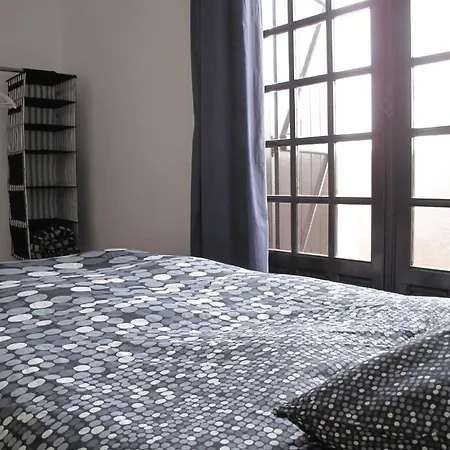 Πανσιόν Surfmoments House & School