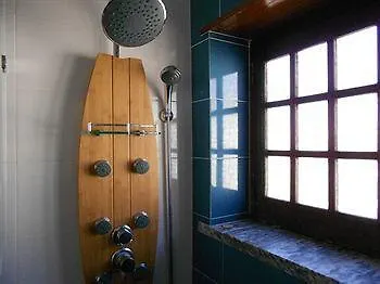 Surfmoments House & School Πανσιόν