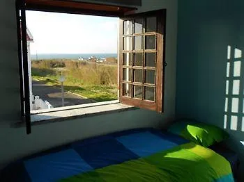 Πανσιόν Surfmoments House & School 2*